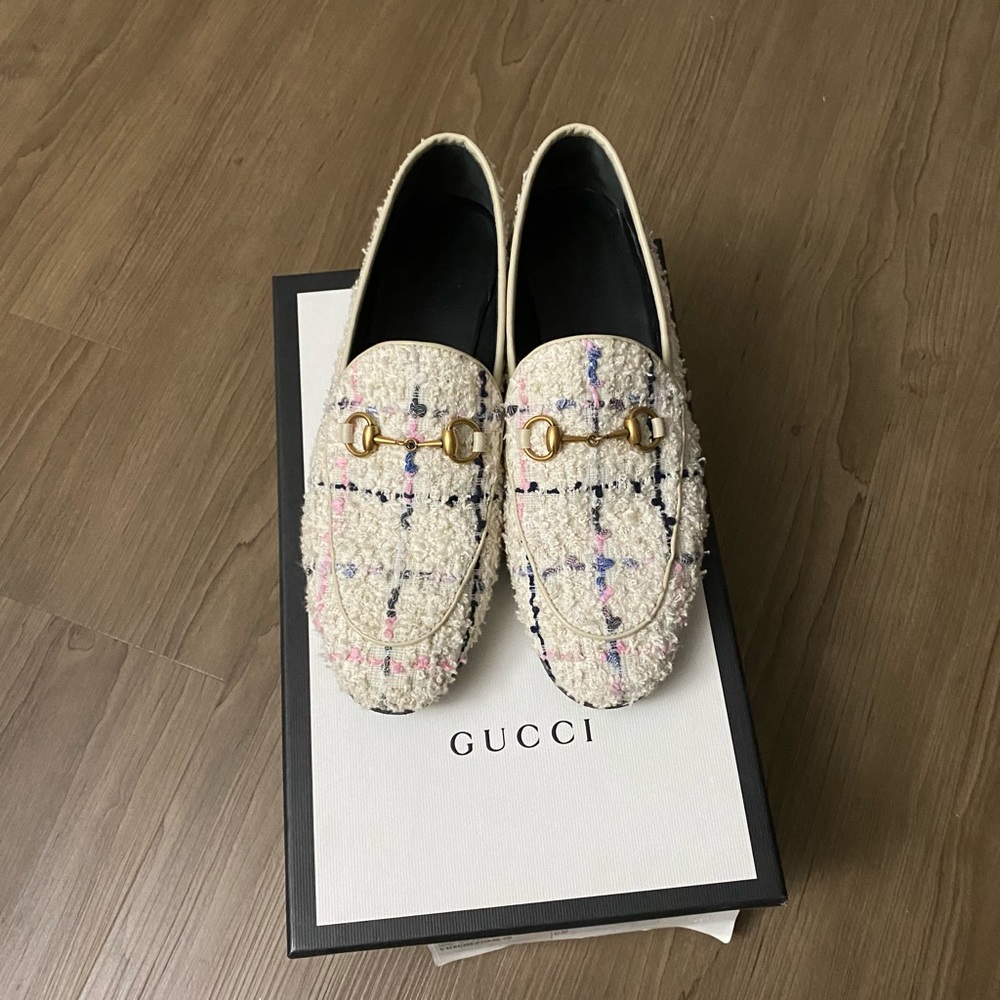 Authentic Gucci Jordaan Tweed Loafer (70% New)